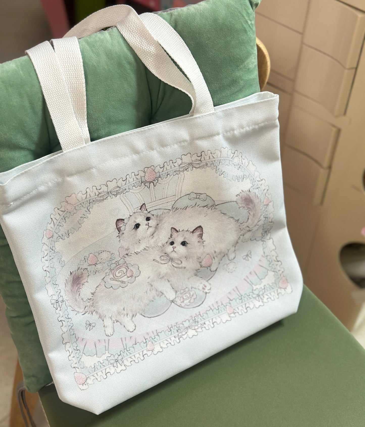 Elegant Ragdoll Canvas Tote